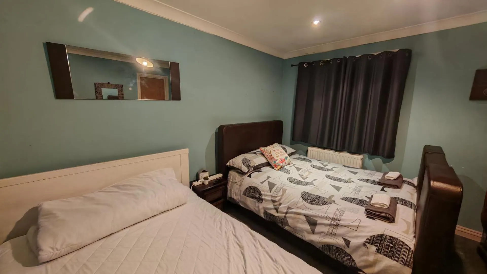 Fabulous Room Near Bournemouth Hospital Homestay