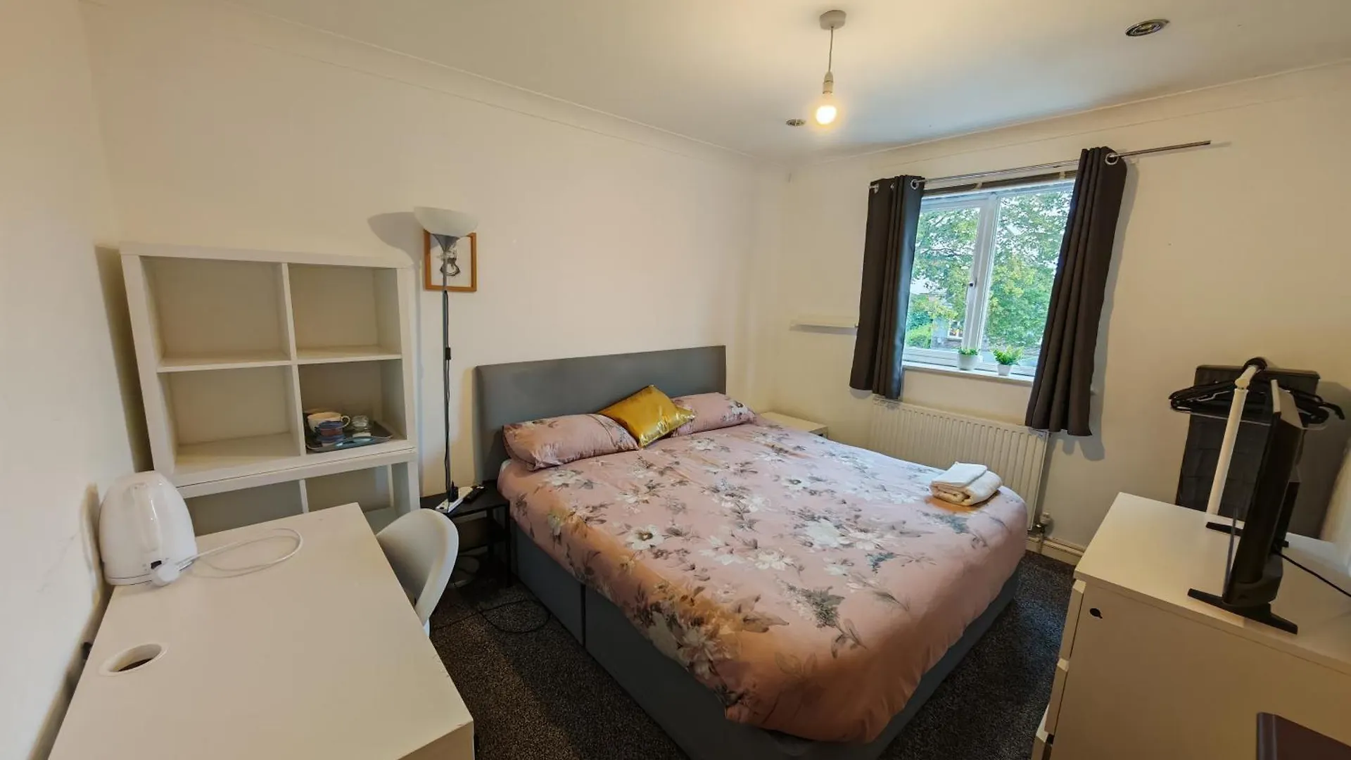 Fabulous Room Near Bournemouth Hospital 0*,  United Kingdom