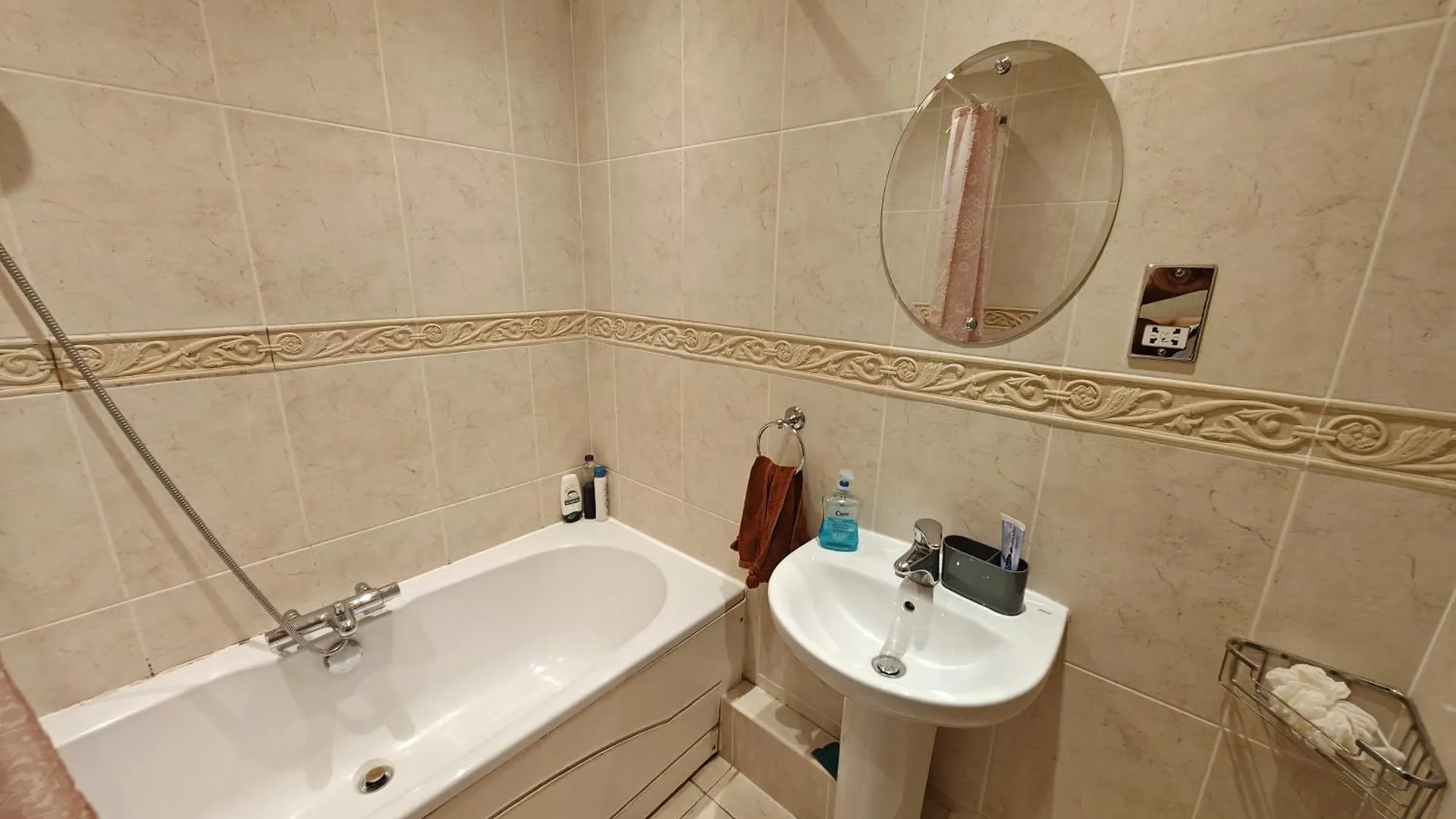 Fabulous Room Near Bournemouth Hospital